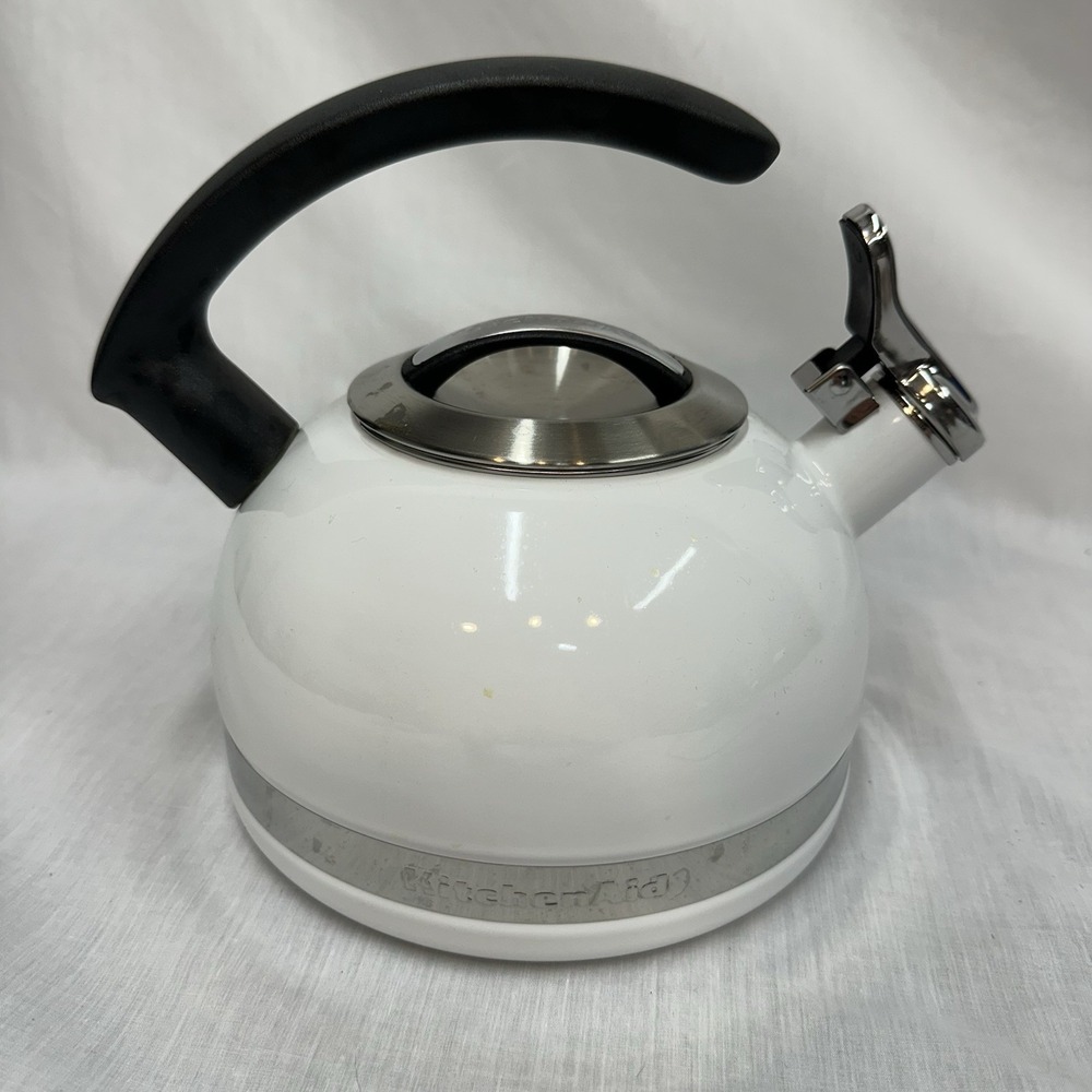 KitchenAid‎ KTEN20CBWH 2.0-Quart Kettle with C Handle and Trim Band - White